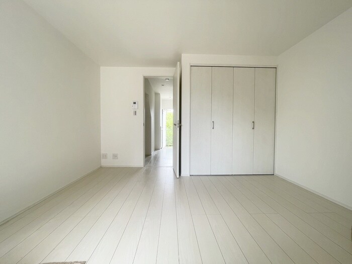 物件内観写真4　(居室)