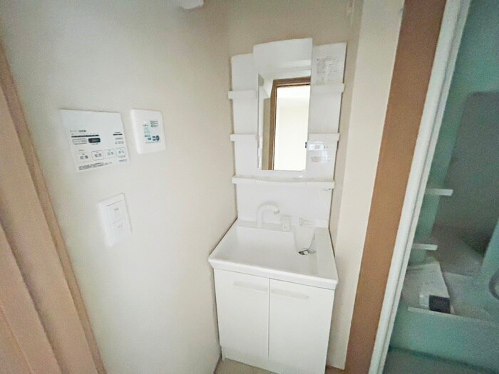 物件内観写真13　(洗面)