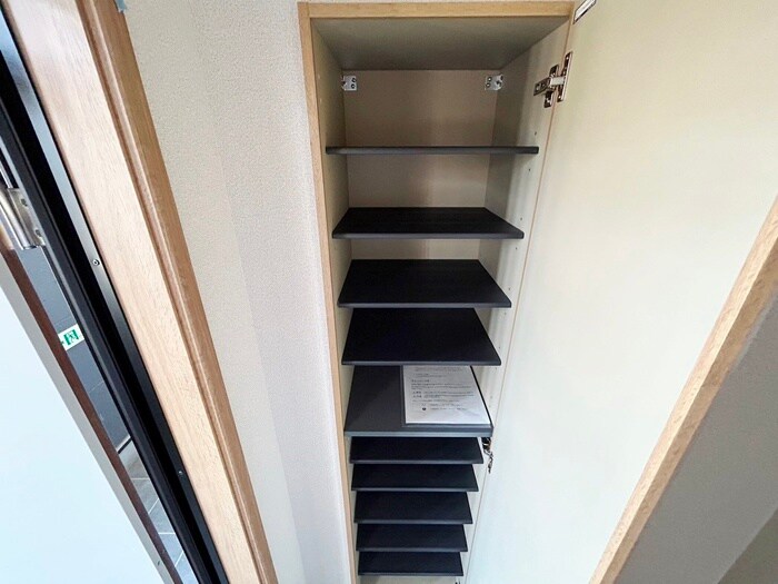 物件内観写真17　(靴箱)