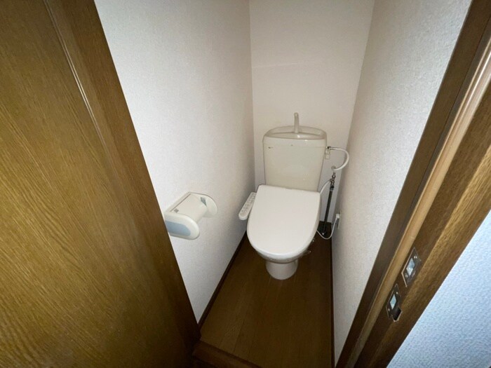 物件内観写真14　(トイレ)