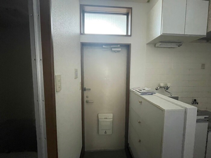 物件内観写真15　(玄関)