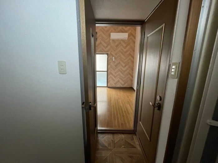 物件内観写真16　(廊下)