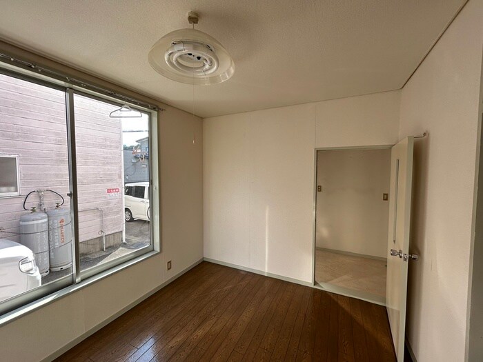 物件内観写真9　(居室)