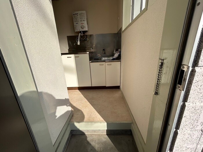 物件内観写真15　(玄関)