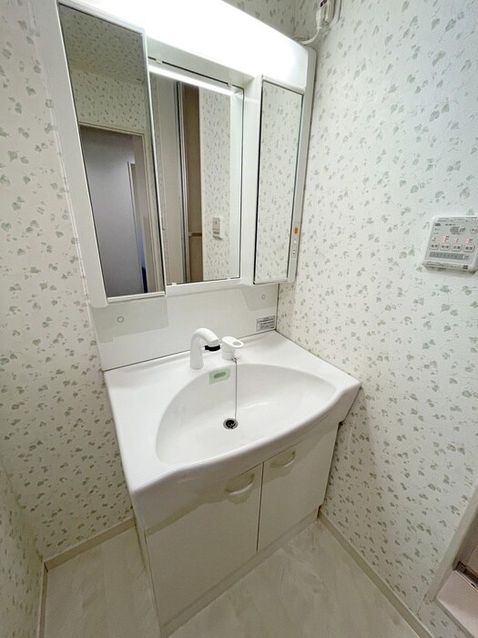 物件内観写真11　(洗面)