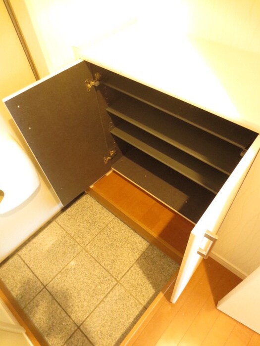 物件内観写真13　(靴箱)