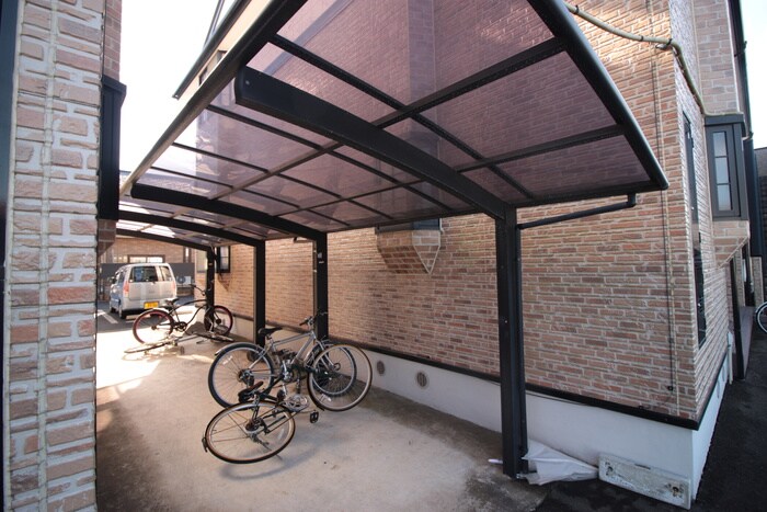 物件外観写真5　(駐輪場)