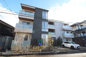 ファミーユサシン長町外観写真