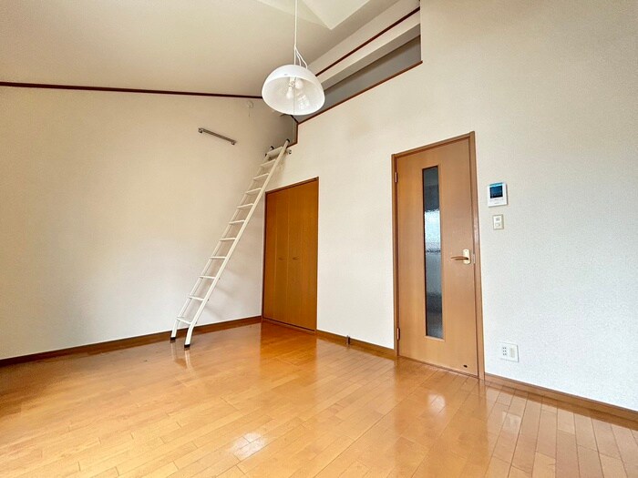 物件内観写真8　(居室)