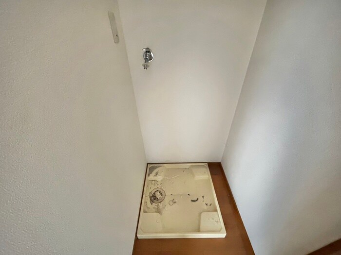 物件内観写真13　(洗濯機置場)