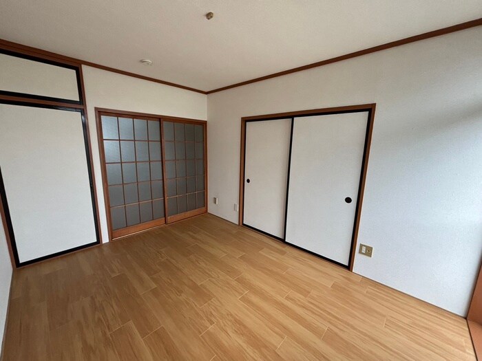 物件内観写真8　(居室)