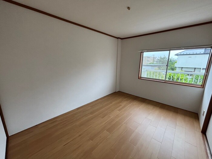 物件内観写真10　(洗濯機置場)