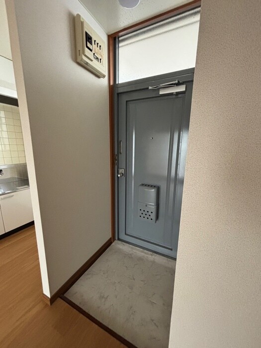 物件内観写真19　(玄関)