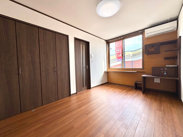 物件内観写真8　(居室)