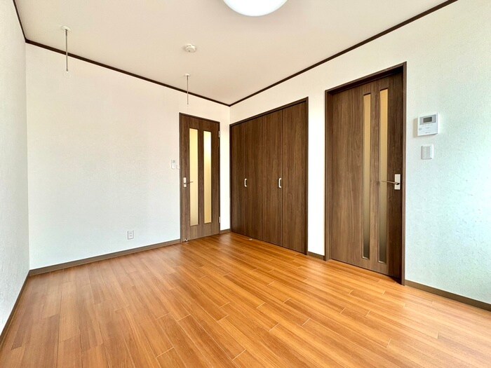 物件内観写真9　(居室)