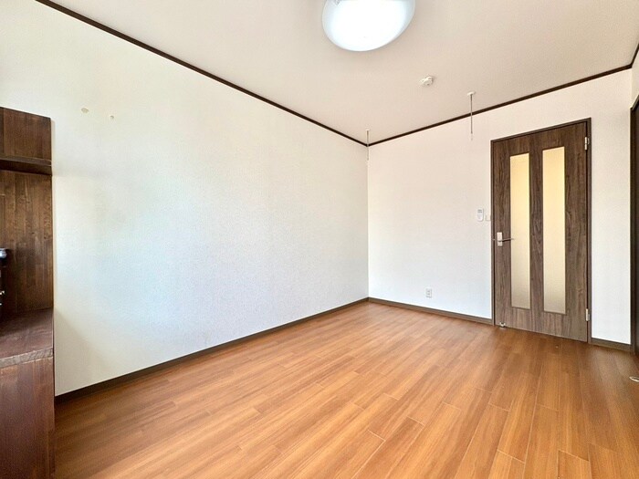 物件内観写真10　(居室)