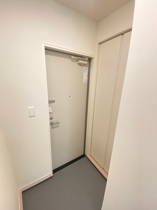 物件内観写真18　(玄関)