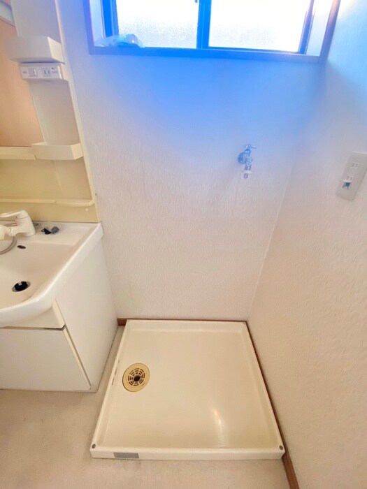 物件内観写真15　(洗濯機置場)