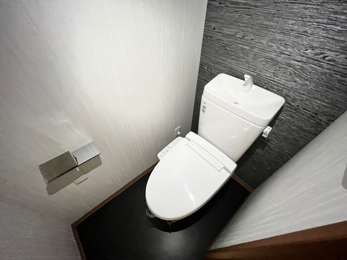 物件内観写真8　(トイレ)