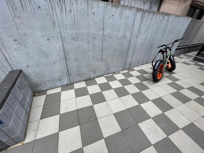 物件外観写真6　(駐輪場)