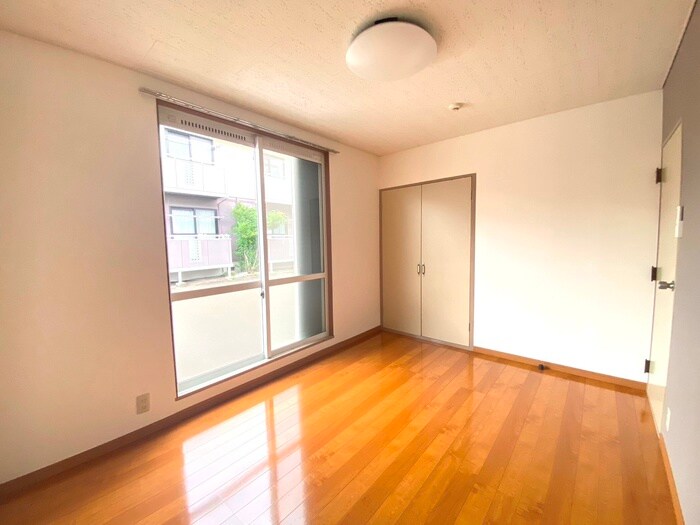 物件内観写真9　(居室)