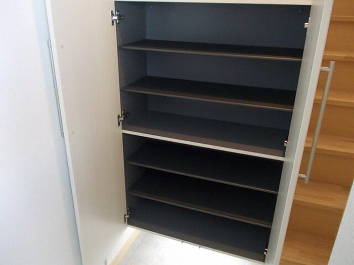 物件内観写真10　(靴箱)