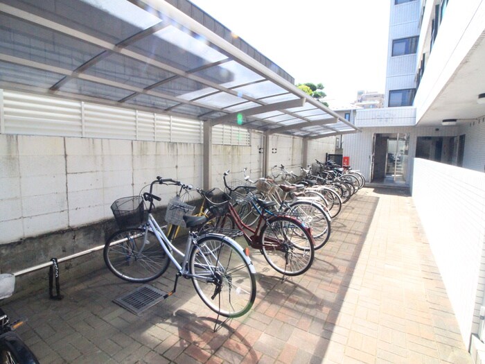 物件外観写真6　(駐輪場)