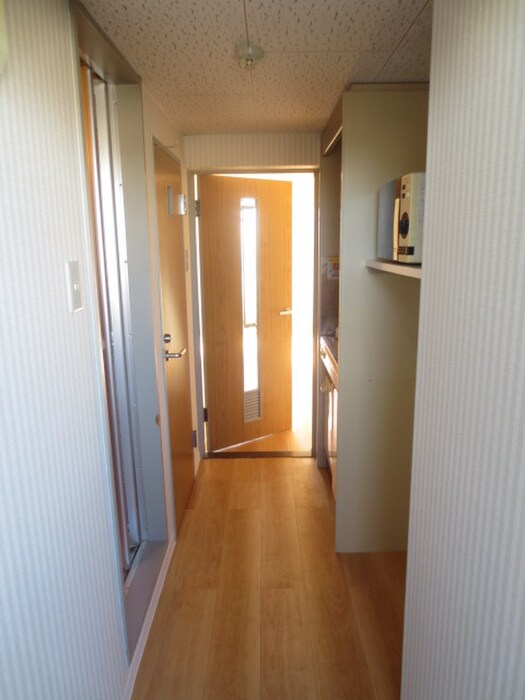 物件内観写真14　(廊下)