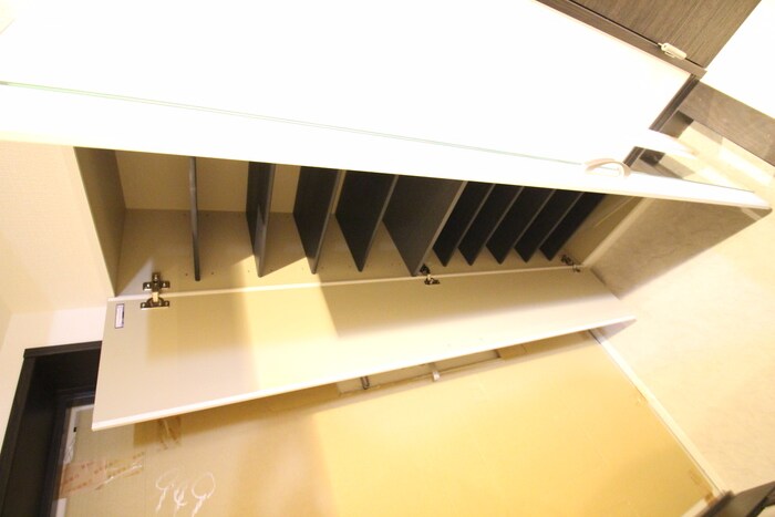 物件内観写真8　(靴箱)