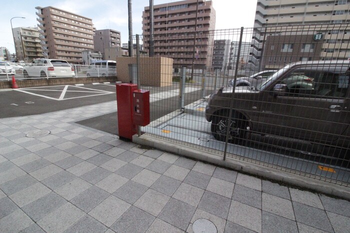 物件外観写真3　(駐車場)