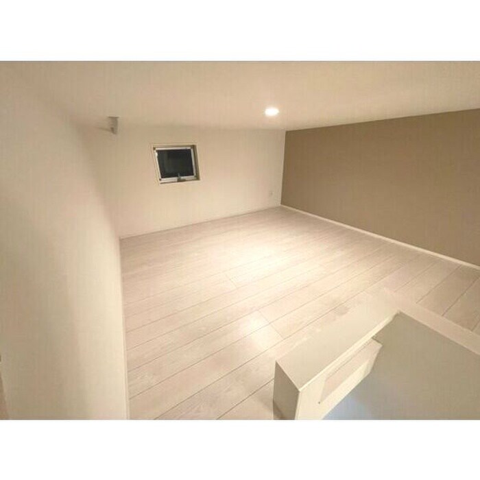 物件内観写真3　(ロフト)