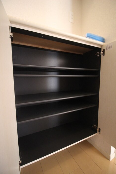 物件内観写真9　(靴箱)