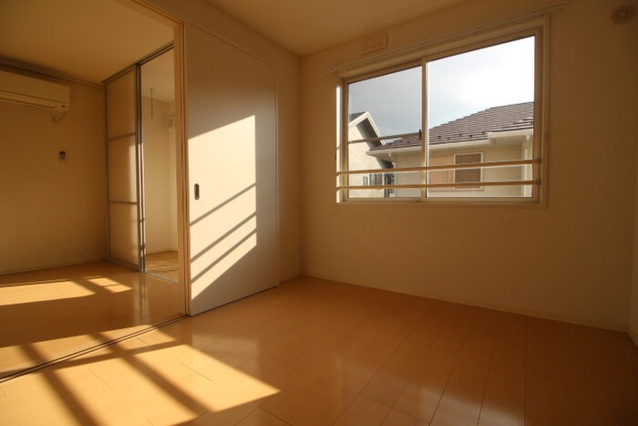 物件内観写真21　(居室)