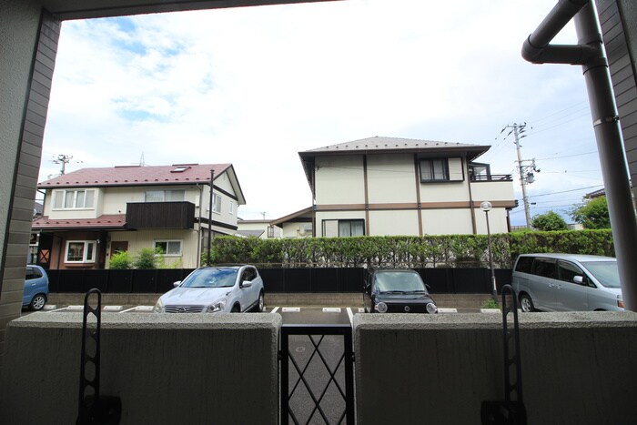 物件内観写真20　(室内からの展望)