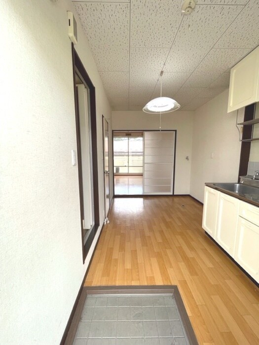 物件内観写真14　(玄関)