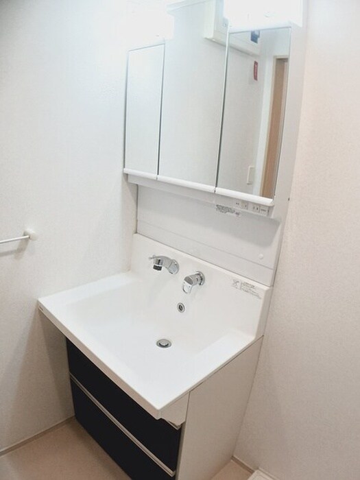 物件内観写真7　(洗面)