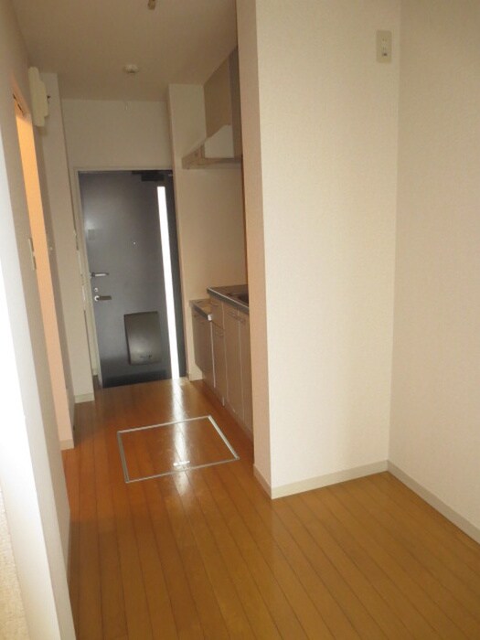 物件内観写真13　(玄関)