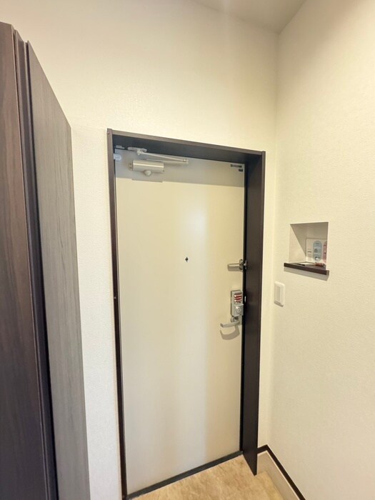 物件内観写真19　(玄関)