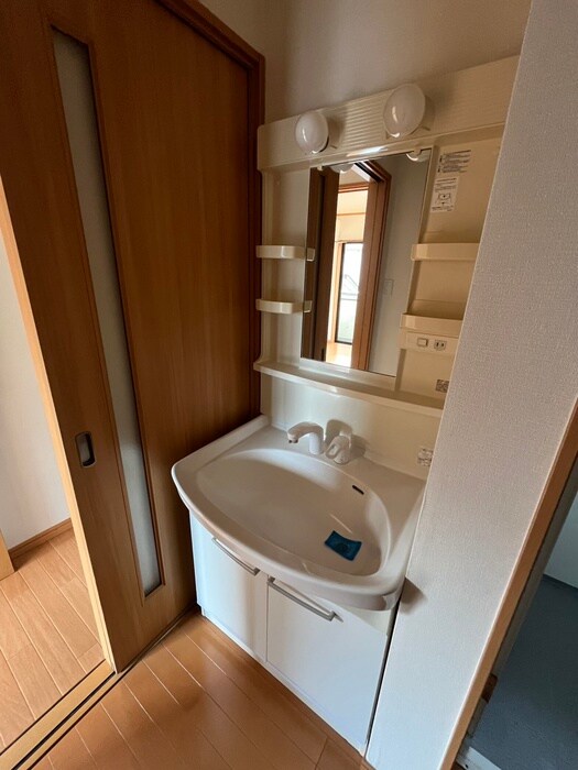 物件内観写真12　(洗面)