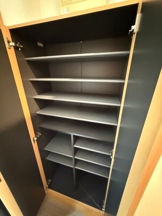 物件内観写真15　(靴箱)