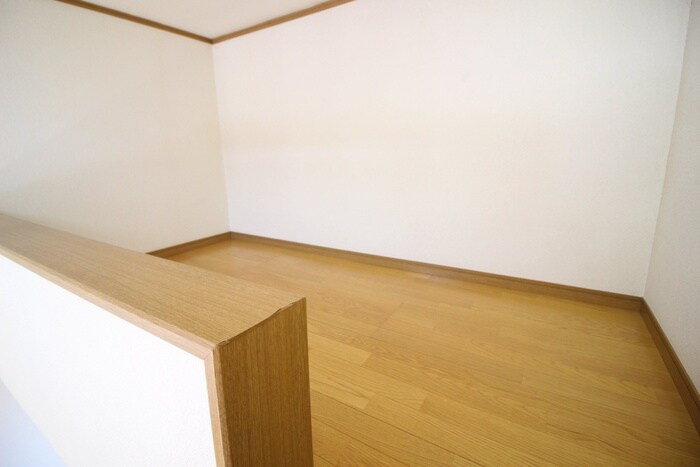 物件内観写真8　(ロフト)