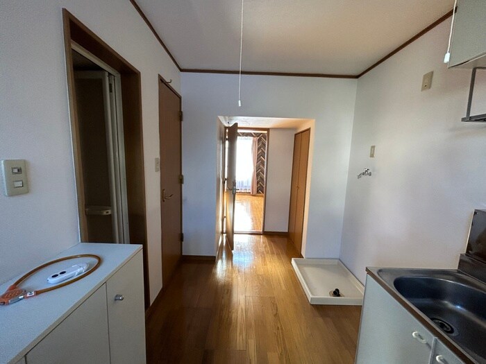 物件内観写真14　(廊下)