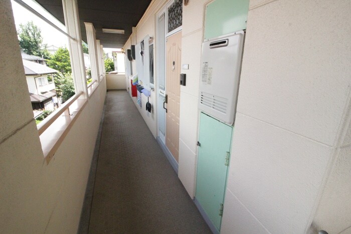 物件外観写真4　(エントランス部分)