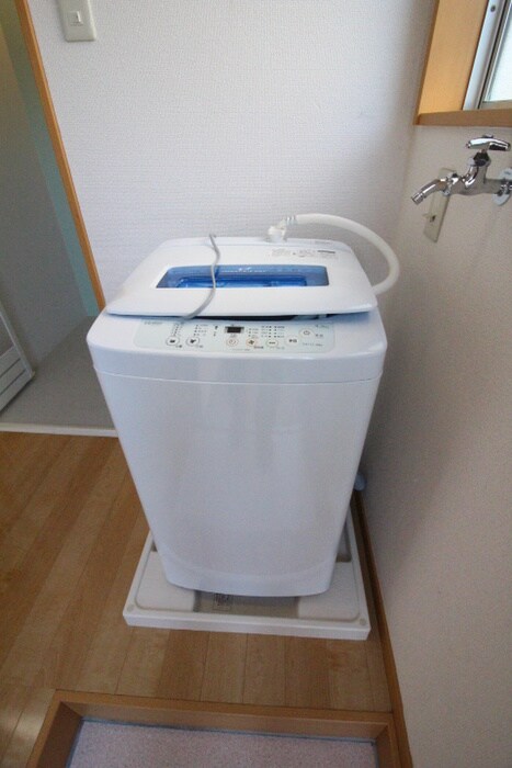 物件内観写真8　(洗濯機置場)