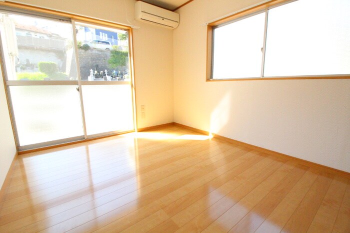 物件内観写真10　(居室)