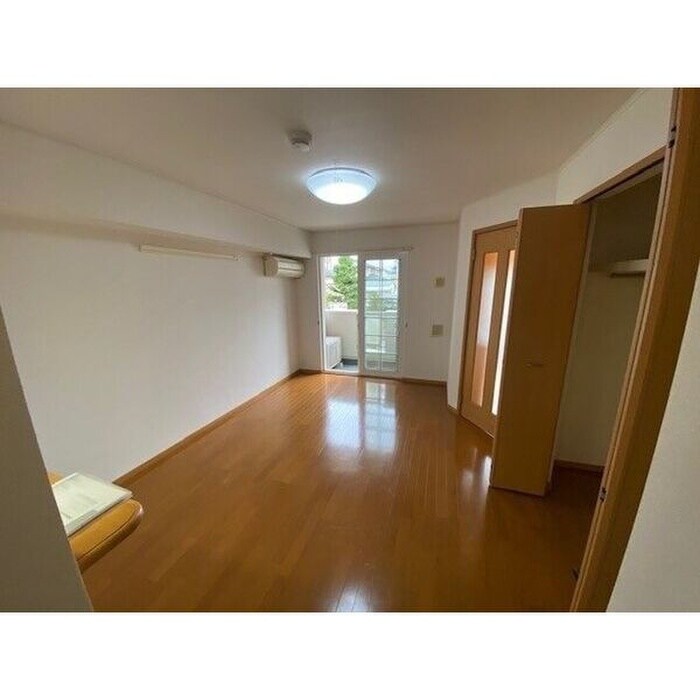 物件内観写真4　(居室)