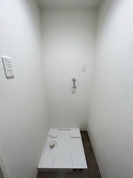 物件内観写真13　(洗濯機置場)