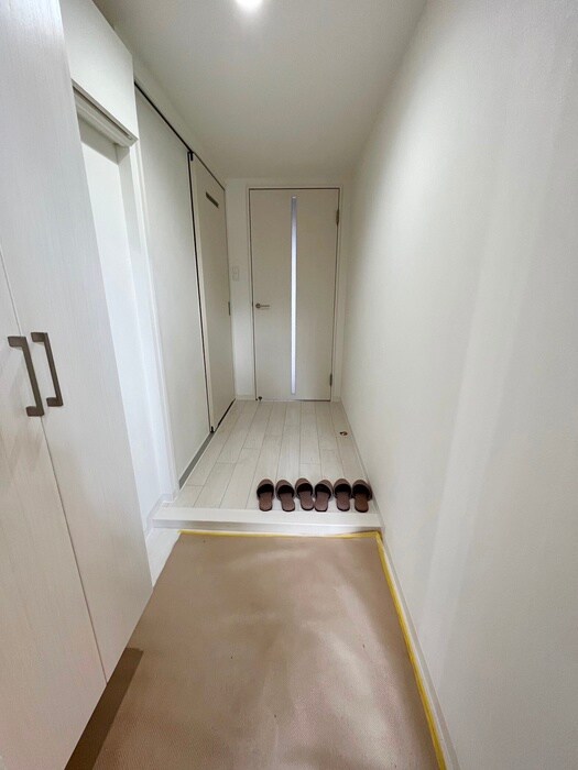 物件内観写真15　(玄関)