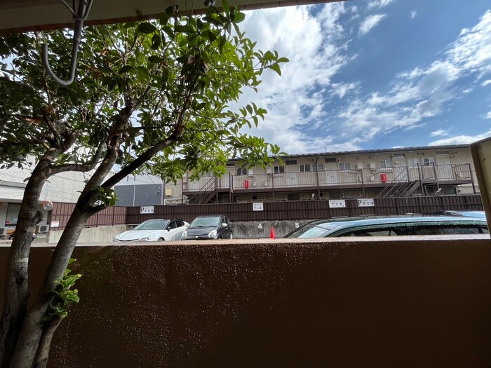 物件内観写真17　(室内からの展望)