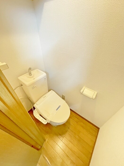 物件内観写真11　(トイレ)